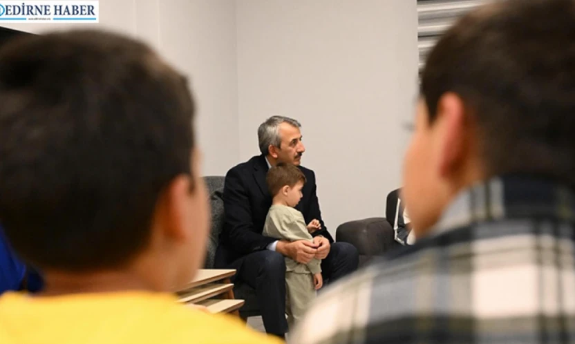 Vali Sezer devlet korumasındaki çocukların doğum gününü kutladı