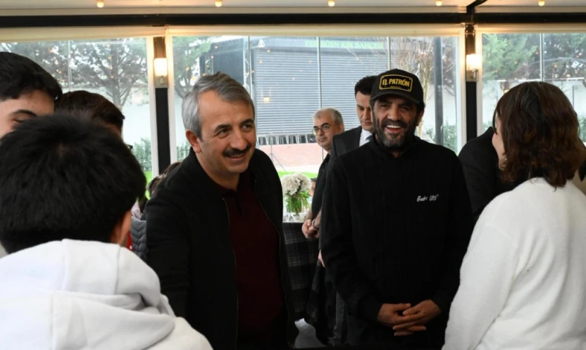 Vali Sezer, devlet korumasındaki çocuklarla bir araya geldi