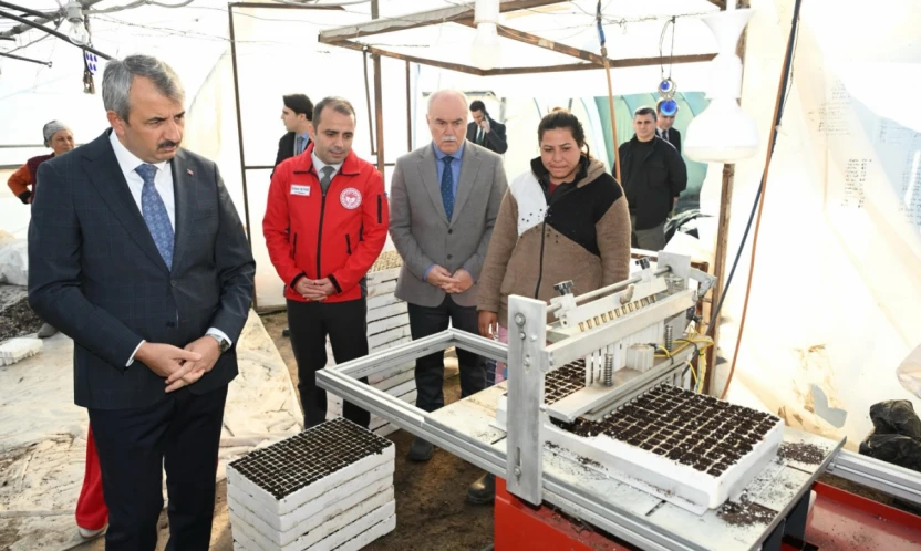 Vali Sezer üreticileri ziyaret etti