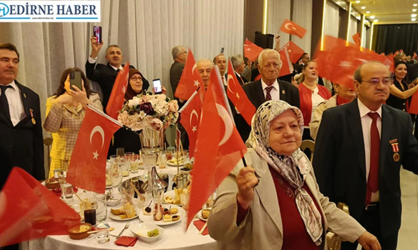 Valilikten Cumhuriyet'in 102'inci yılına coşkulu kutlama