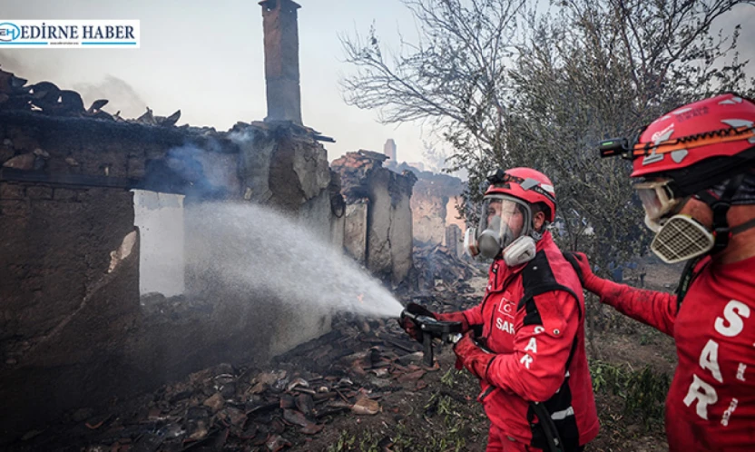 Yangına müdahale devam ediyor