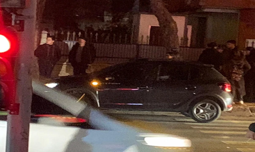 Yolun karşısına geçerken otomobil çarptı